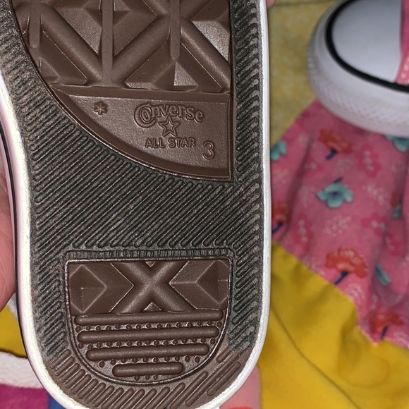 Converse infant sneakers. Size 3. - Picture 5 of 8